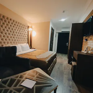 Hotel Red Green, Izmir